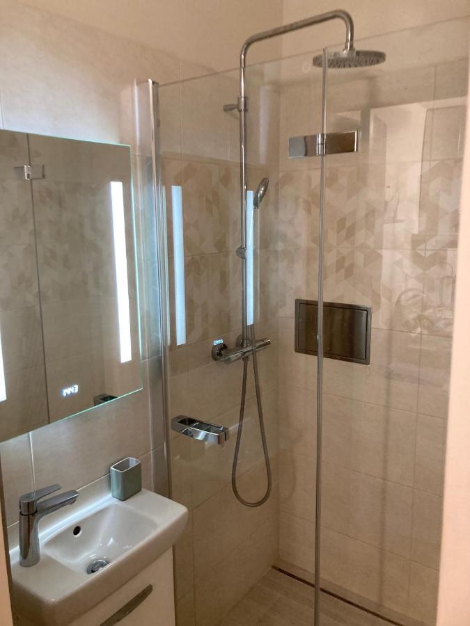 Apartment Jana Masaryka Praga Zewnętrze zdjęcie