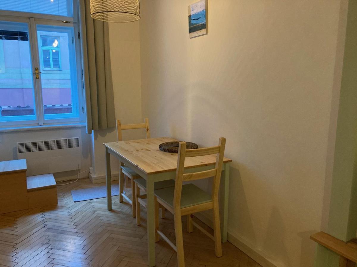 Apartment Jana Masaryka Praga Zewnętrze zdjęcie